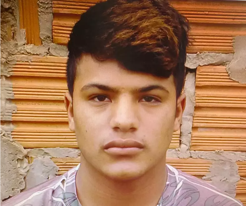 Tr&ecirc;s dias ap&oacute;s, m&atilde;e que veio de Curitiba reconhece corpo da filha assassinada