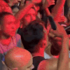 Xamã repete a dose e desce do palco para interagir com fãs durante show 