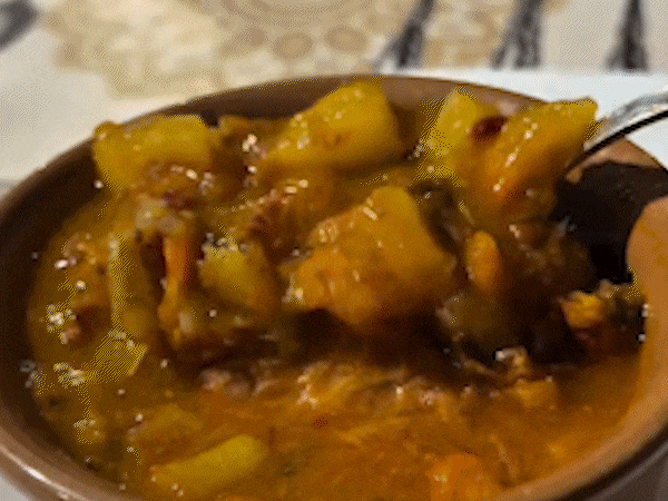 Acostumada à buchada, o que uma nordestina achou do nosso puchero?