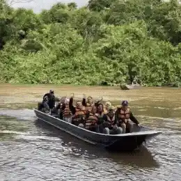 Turma deixa asilo para curtir 2 dias de aventura e pescaria no Pantanal